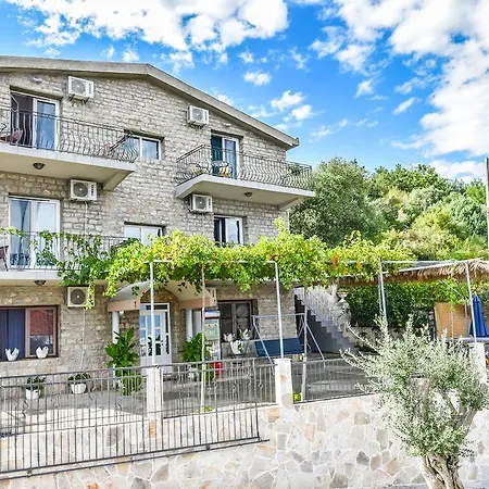 Kalina Apartment Budva